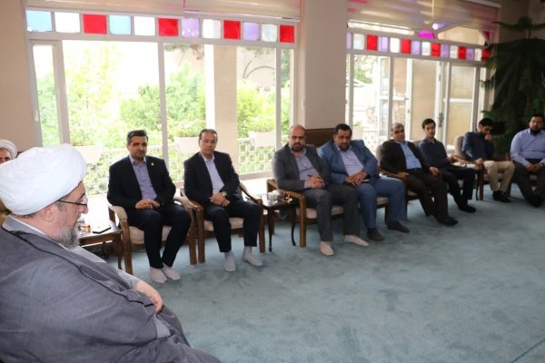 دیدار اعضای نخستین اجلاسیه شهدای دانشجومعلم دانشگاه فرهنگیان آذربایجان شرقی با نماینده ولی فقیه در استان وامام جمعه تبریز  10