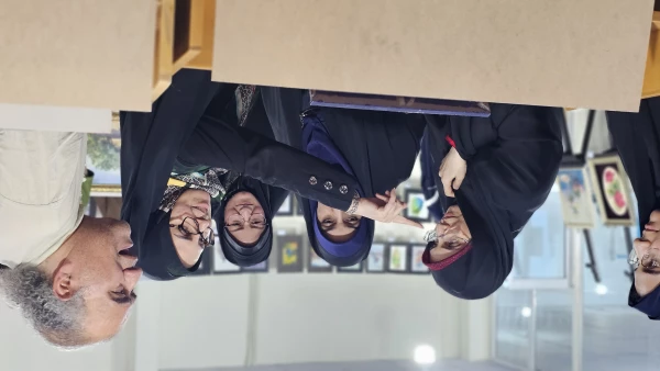 دوازدهمین نمایشگاه آثار هنری دانشجومعلمان به مناسبت دهه سرآمدی آموزش در پردیس فاطمه الزهرا برگزار شد  4