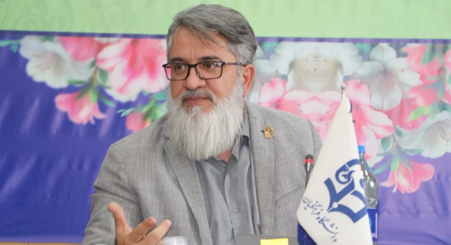  خدمت به خانواده معزز شهدا و ایثارگران و دانشجو معلمان شاهد و ایثارگر توفیقی بسیار بزرگ بوده و هست 15