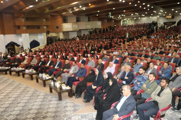 ۱۶۲۰ دانشجو معلم قدردان حماسه آفرینی های۴۳ شهید دانشجو معلم آذربایجان شرقی
 5