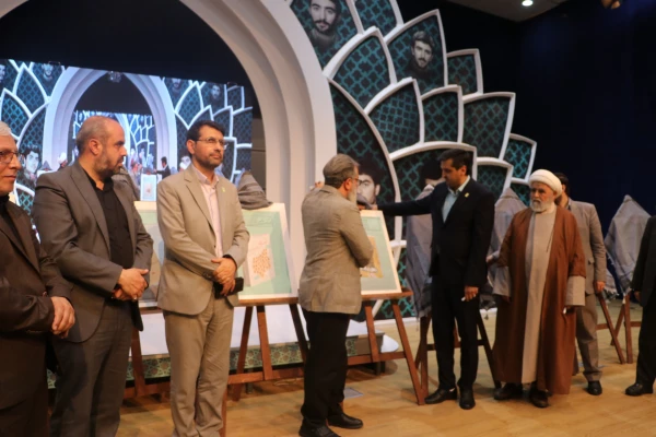 ۱۶۲۰ دانشجو معلم قدردان حماسه آفرینی های۴۳ شهید دانشجو معلم آذربایجان شرقی
 12