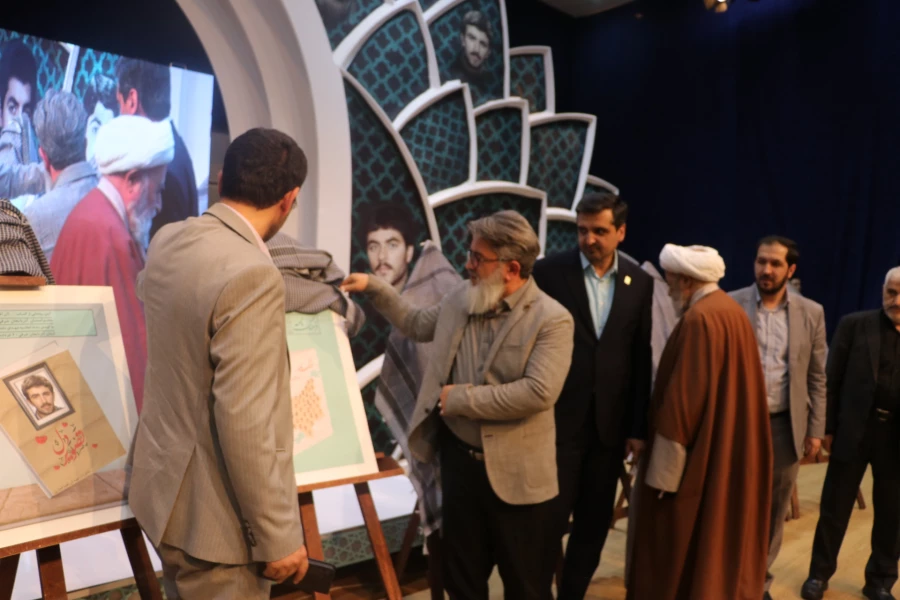 ۱۶۲۰ دانشجو معلم قدردان حماسه آفرینی های۴۳ شهید دانشجو معلم آذربایجان شرقی
 13