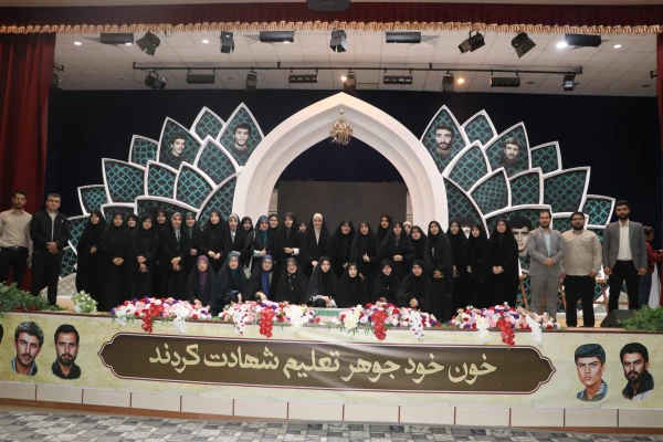 ۱۶۲۰ دانشجو معلم قدردان حماسه آفرینی های۴۳ شهید دانشجو معلم آذربایجان شرقی
 25