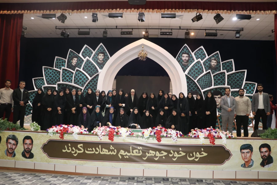 ۱۶۲۰ دانشجو معلم قدردان حماسه آفرینی های۴۳ شهید دانشجو معلم آذربایجان شرقی
 25