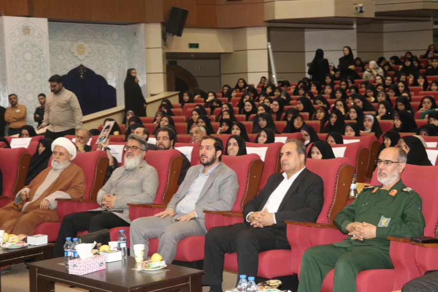 ۱۶۲۰ دانشجو معلم قدردان حماسه آفرینی های۴۳ شهید دانشجو معلم آذربایجان شرقی
 28