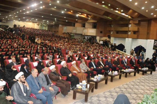 ۱۶۲۰ دانشجو معلم قدردان حماسه آفرینی های۴۳ شهید دانشجو معلم آذربایجان شرقی
 31