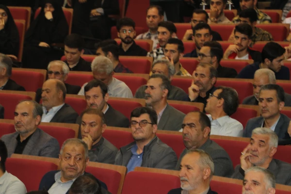 ۱۶۲۰ دانشجو معلم قدردان حماسه آفرینی های۴۳ شهید دانشجو معلم آذربایجان شرقی
 34