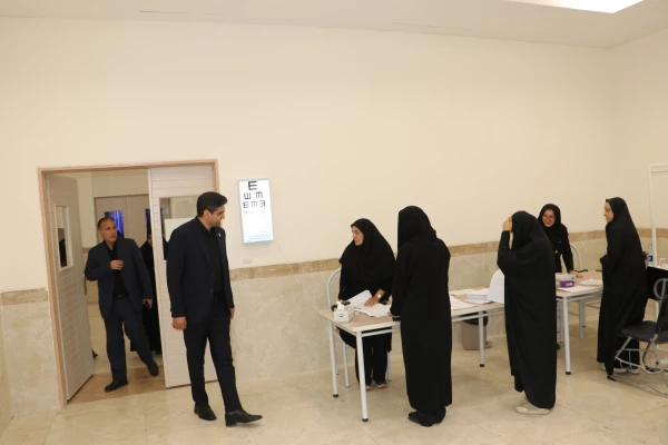 بازدید رئیس دانشگاه فرهنگیان آذربایجان شرقی از روند معاینات پزشکی داوطلبان چند برابر ظرفیت این دانشگاه 10