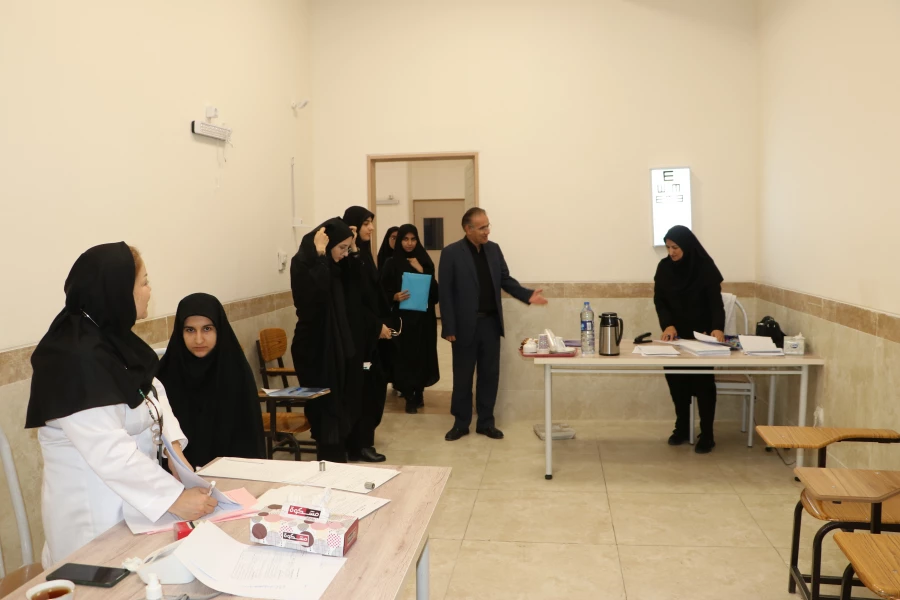 بازدید رئیس دانشگاه فرهنگیان آذربایجان شرقی از روند معاینات پزشکی داوطلبان چند برابر ظرفیت این دانشگاه 14