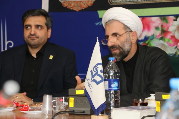 نشست بررسی معیارهای مقاومت و پیروزی در دنیای معاصر با نگاه به تاریخچه قیام امام حسین(ع)  2