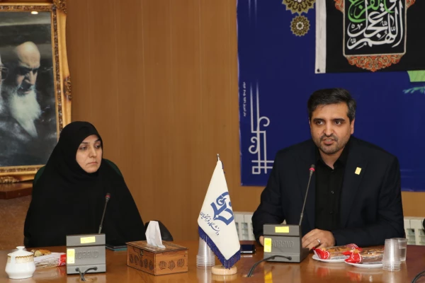 نشست بررسی معیارهای مقاومت و پیروزی در دنیای معاصر با نگاه به تاریخچه قیام امام حسین(ع)  6