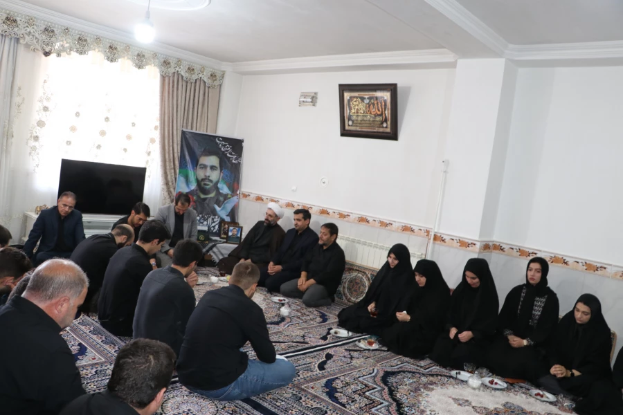 دیدار هیئت رئیسه دانشگاه فرهنگیان آذربایجان شرقی با خانواده معظم و معزز شهید قربانعلی ناموری در شهرستان بستان آباد 5