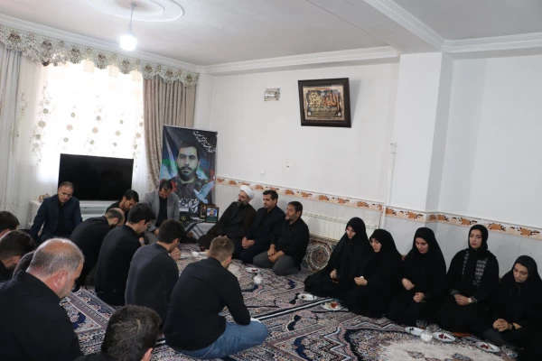 دیدار هیئت رئیسه دانشگاه فرهنگیان آذربایجان شرقی با خانواده معظم و معزز شهید قربانعلی ناموری در شهرستان بستان آباد 9