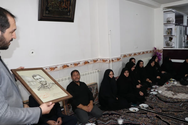 دیدار هیئت رئیسه دانشگاه فرهنگیان آذربایجان شرقی با خانواده معظم و معزز شهید قربانعلی ناموری در شهرستان بستان آباد 11