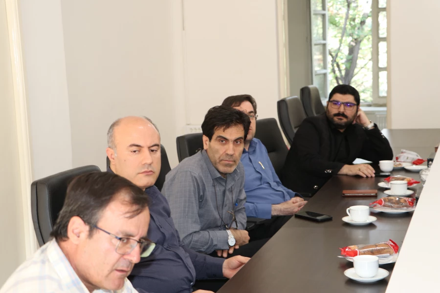 جلسه شورای هماهنگی کمیته های علمی و اجرائی ششمین همایش ملی آموزش فیزیک  PCK و آموزش ریاضی دانشگاه فرهنگیان آذربایجان شرقی  9