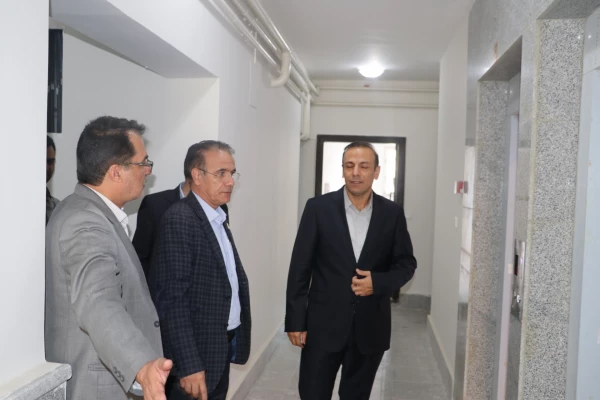بازدید رئیس دانشگاه از آپارتمانهای تکمیل شده جنب پردیس علامه امینی تبریز  3