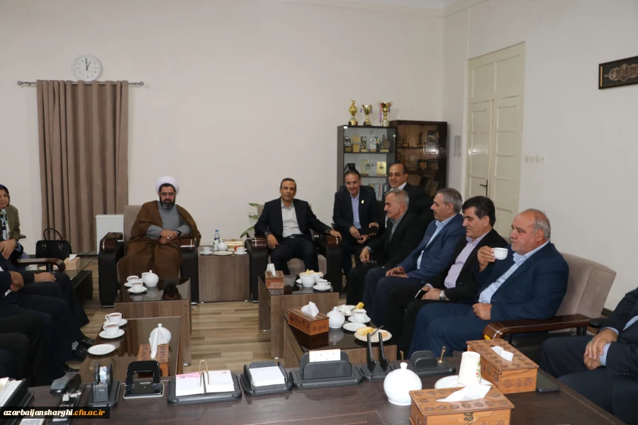 دیدار روسای نواحی آموزش وپرورش استان با رئیس دانشگاه فرهنگیان آذربایجان شرقی  2