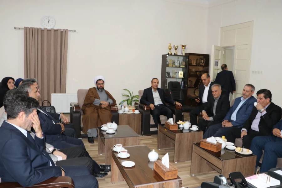 دیدار روسای نواحی آموزش وپرورش استان با رئیس دانشگاه فرهنگیان آذربایجان شرقی  6