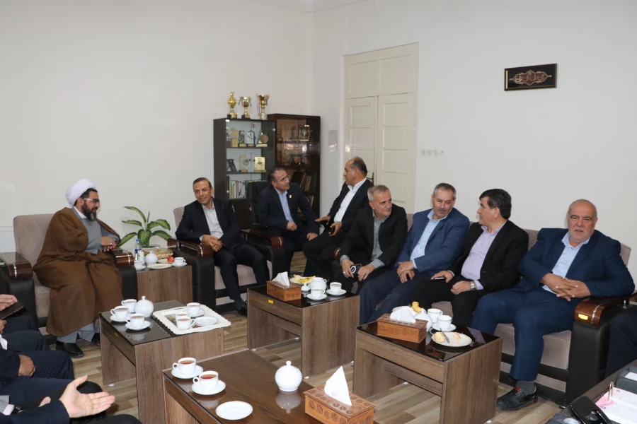 دیدار روسای نواحی آموزش وپرورش استان با رئیس دانشگاه فرهنگیان آذربایجان شرقی  12