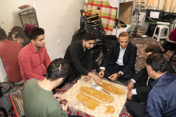 
برای تربیت معلمان کیفی و توانمند نیاز به بستر سازی و آماده کردن زیر ساخت ها و مطلوبیت بخشی در تمامی حوزه ها است. 7