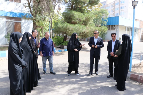 
برای تربیت معلمان کیفی و توانمند نیاز به بستر سازی و آماده کردن زیر ساخت ها و مطلوبیت بخشی در تمامی حوزه ها است. 12