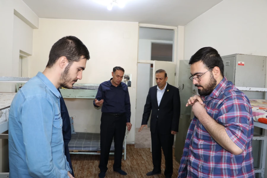 نشست صمیمی رئیس دانشگاه فرهنگیان آذربایجان شرقی با دانشجویان خوابگاهی  پردیس علامه امینی تبریز 3