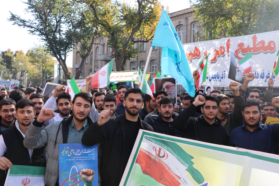 حضور پرشور خانواده بزرگ دانشگاه فرهنگیان در راهپیمایی ۱۳ آبان روز ملی مبارزه با استکبار جهانی  10
