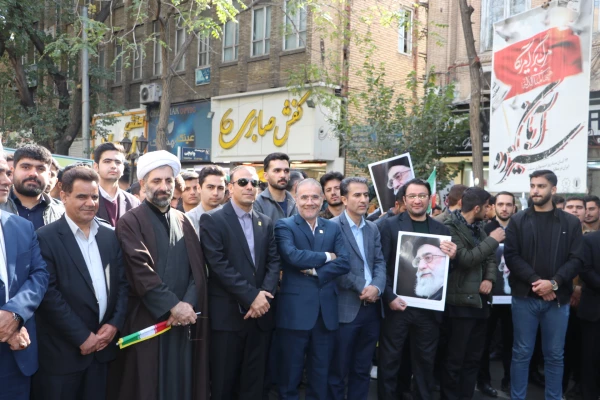 حضور پرشور خانواده بزرگ دانشگاه فرهنگیان در راهپیمایی ۱۳ آبان روز ملی مبارزه با استکبار جهانی  16