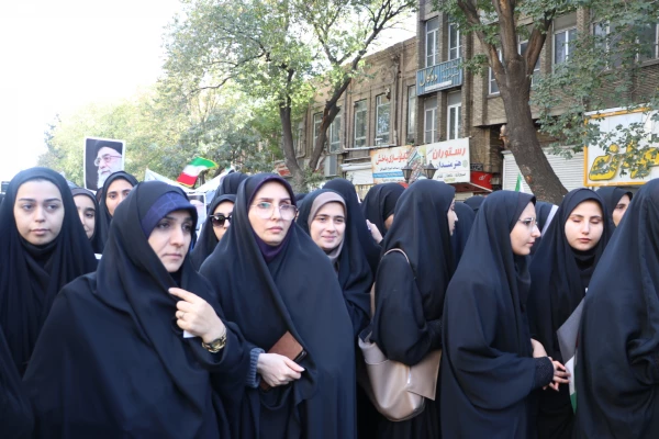 حضور پرشور خانواده بزرگ دانشگاه فرهنگیان در راهپیمایی ۱۳ آبان روز ملی مبارزه با استکبار جهانی  39