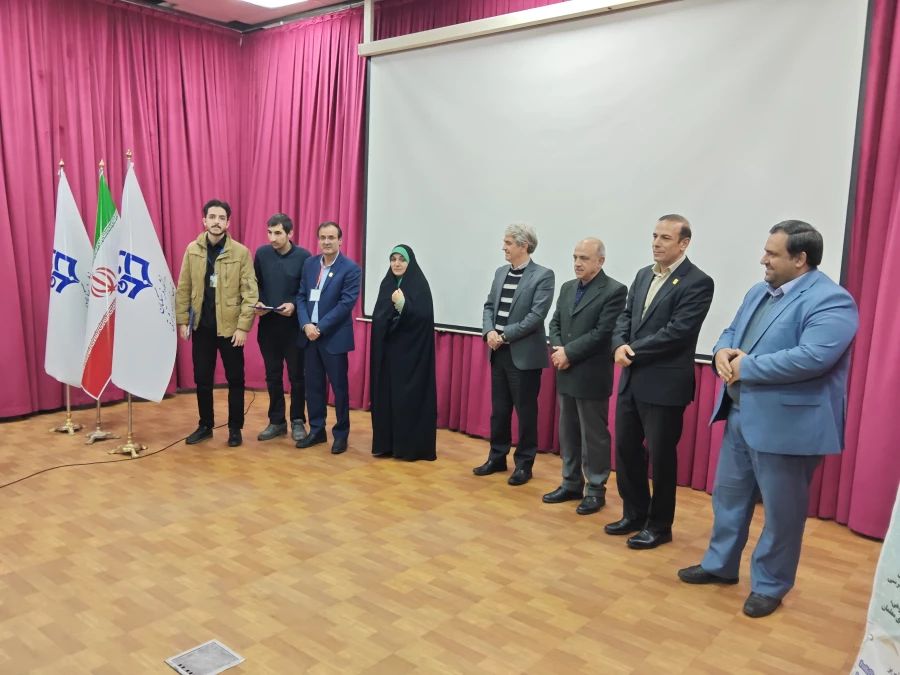 ششمین همایش ملی فیزیک در تبریز، نمایش توان علمی دانشجومعلمان فرهنگیان
 25