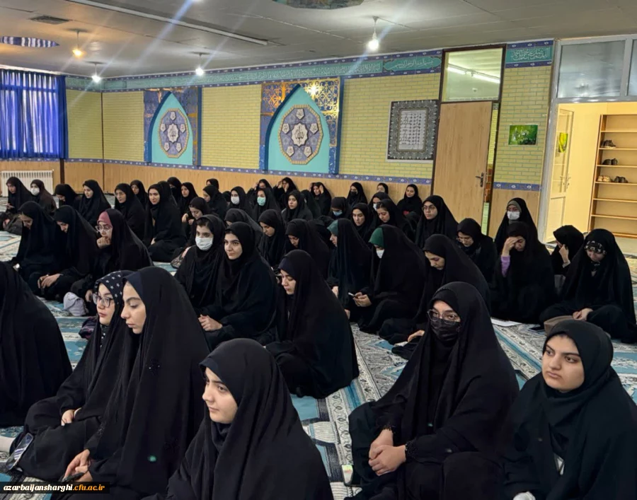 نشست هم اندیشی دانشجو معلمان به مناسبت روز دانشجو با مسئولین دانشگاه فرهنگیان استان  3