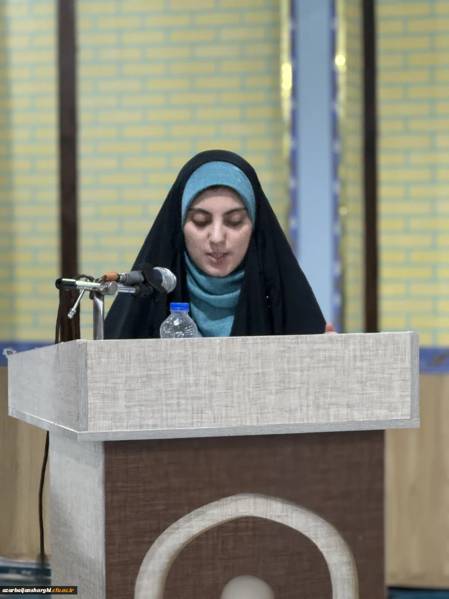 نشست هم اندیشی دانشجو معلمان به مناسبت روز دانشجو با مسئولین دانشگاه فرهنگیان استان  12