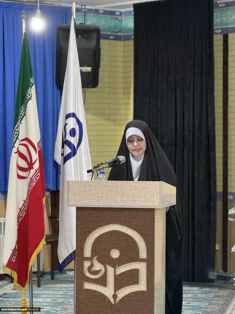 نشست هم اندیشی دانشجو معلمان به مناسبت روز دانشجو با مسئولین دانشگاه فرهنگیان استان  19