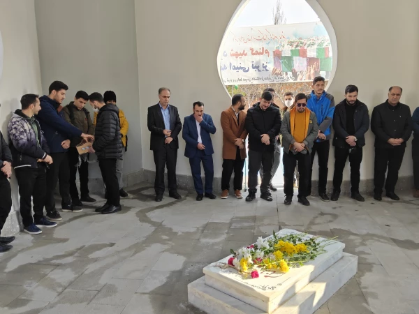 آیین سومین سالگرد تدفین شهدای گمنام دانشگاه  فرهنگیان  آذربایجان شرقی 
 4