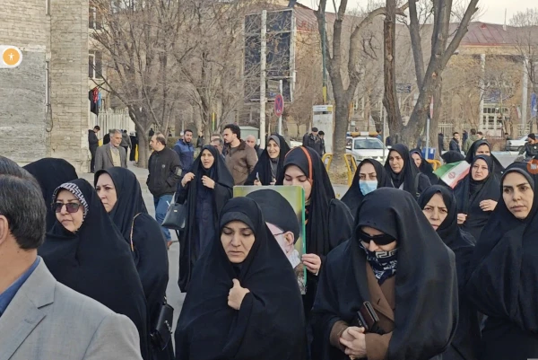 حضور پر شور خانواده ولایتمدار  دانشگاه فرهنگیان آذربایجان شرقی در راهپیمایی محکومیت اغتشاشگران آمریکایی و صهیونیستی  4